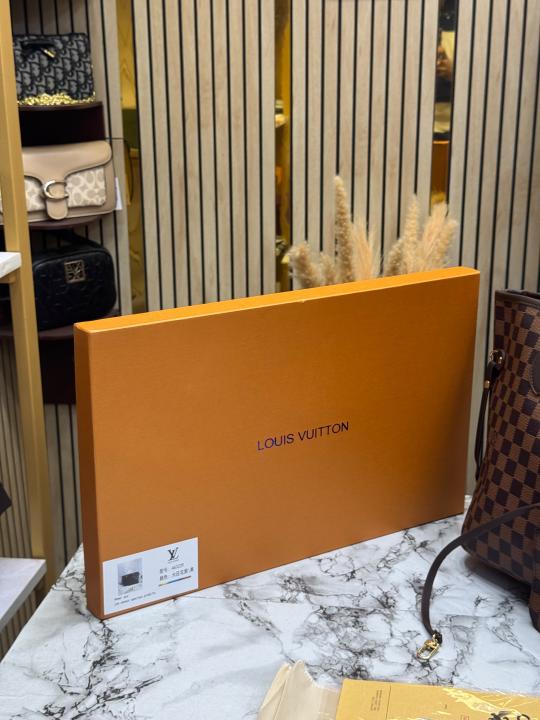 Loui_s Vuitton Neverfull Premium Quality Tote Bag With Box And Dust Bag (Brown Checks)