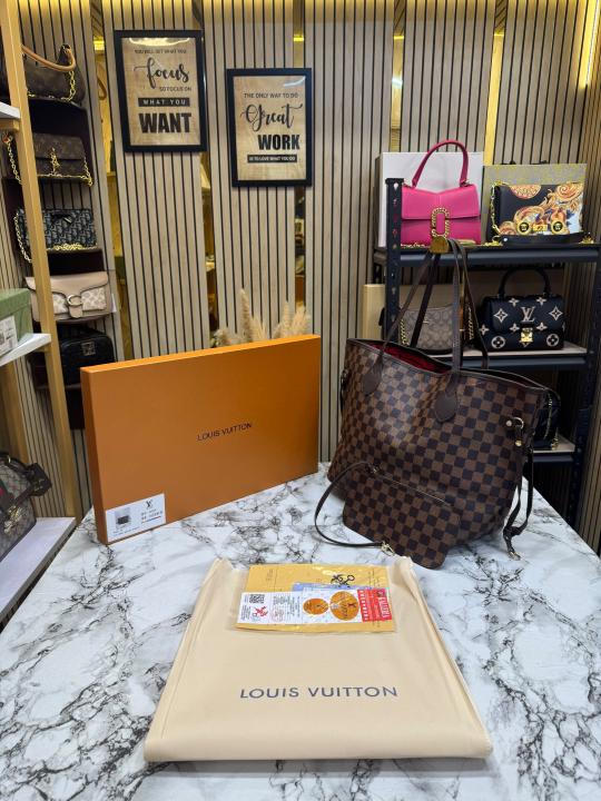Loui_s Vuitton Neverfull Premium Quality Tote Bag With Box And Dust Bag (Brown Checks)