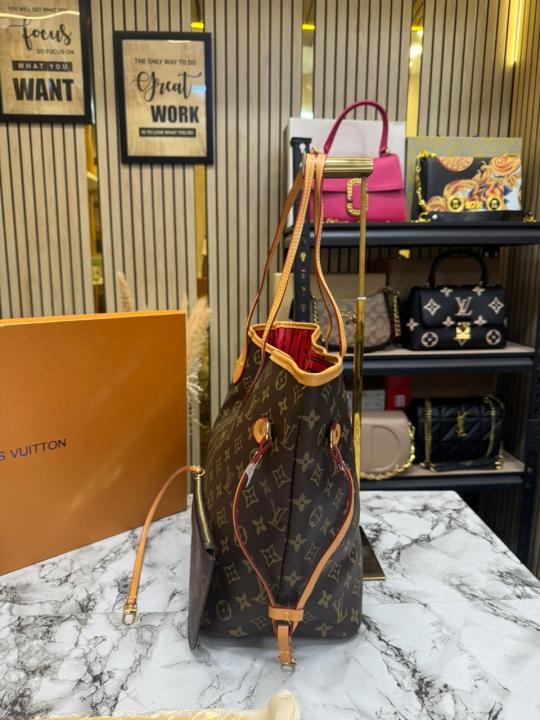 Loui_s Vuitton Neverfull Premium Quality Tote Bag With Box And Dust Bag (Brown monogram)