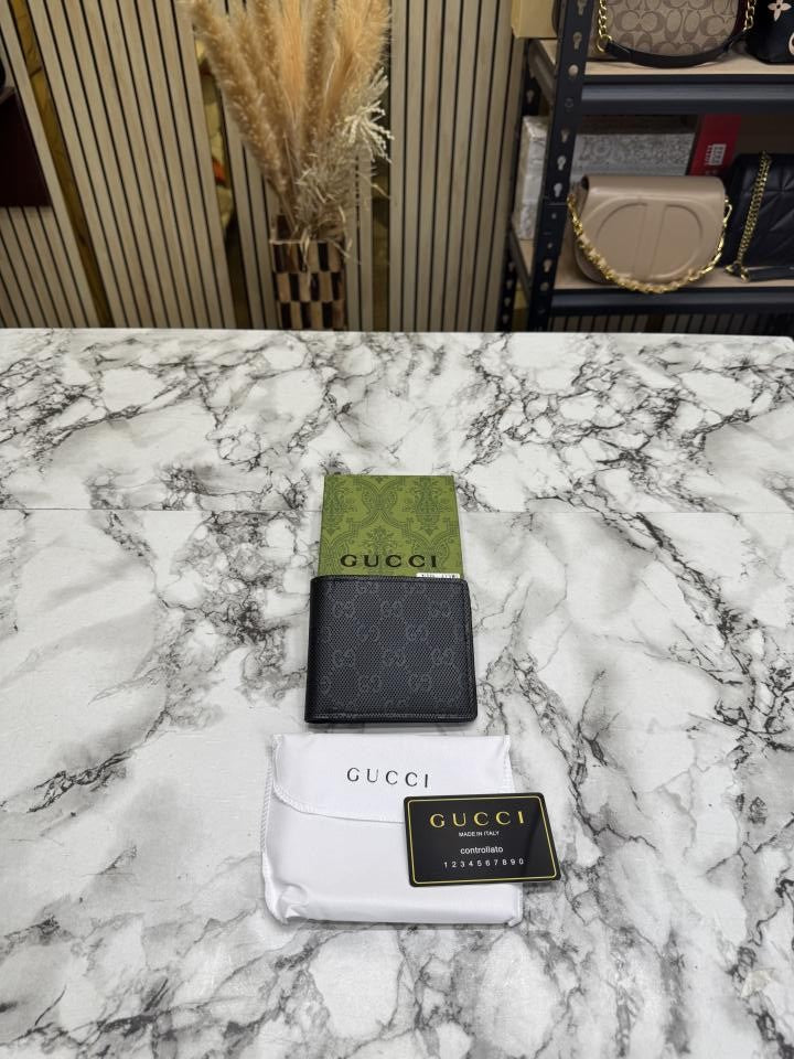 Gucc_i Signature GG Leather Bifold Wallet With Og Box And Dust bag Black (C4131)