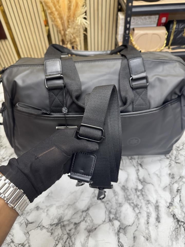 Mont blan_c Meisterstck Travel Duffle Bag  Black (M0610)