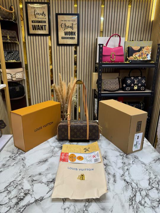 Loui_s Vuitton Barrel Handbag With Double Original Box And Dust Bag