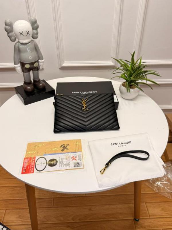 Yves_saint_laurent_ysl_embossed_womens_messenger_pouch_with_holder_ogbox_etc_