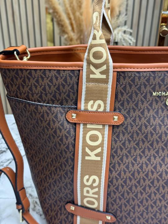 MICHAEL KOR_S MAEVE SIGNATURE LOGO SMALL CONVERTIBLE OPEN TOTE WITH DUST BAG (BROWN) (V-22314)