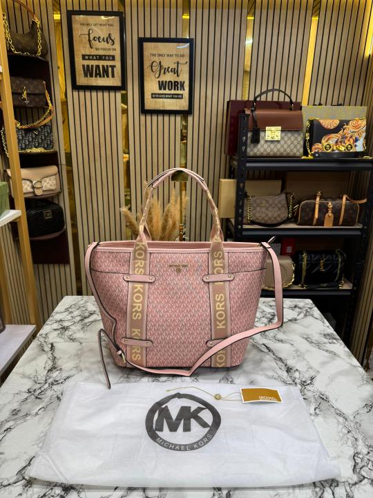 MICHAEL KOR_S MAEVE SIGNATURE LOGO SMALL CONVERTIBLE OPEN TOTE WITH DUST BAG (PINK) (V-22314)