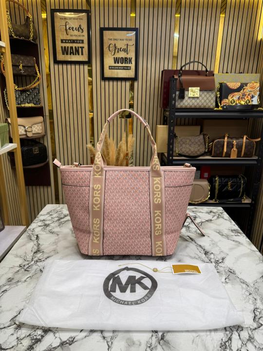 MICHAEL KOR_S MAEVE SIGNATURE LOGO SMALL CONVERTIBLE OPEN TOTE WITH DUST BAG (PINK) (V-22314)
