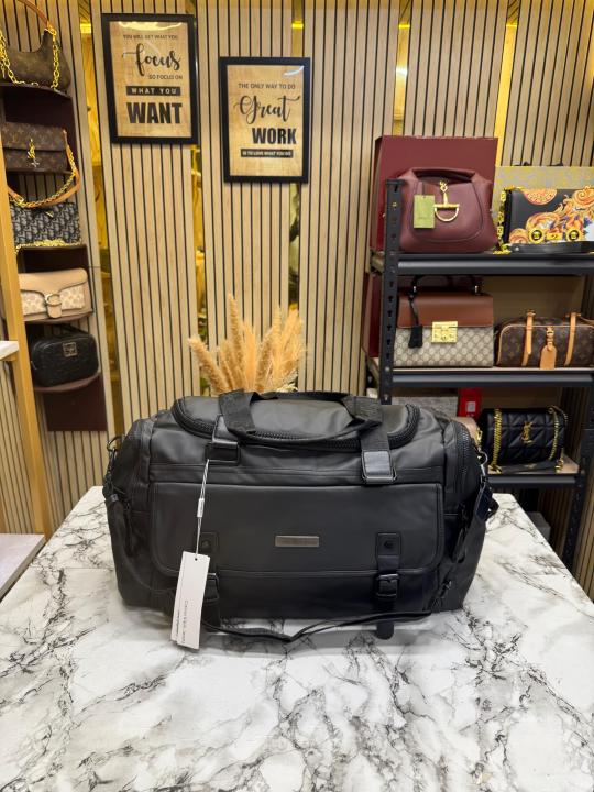 Calvin Klei_n Premium Travel Duffle Bag in Matte Black (Z0866)