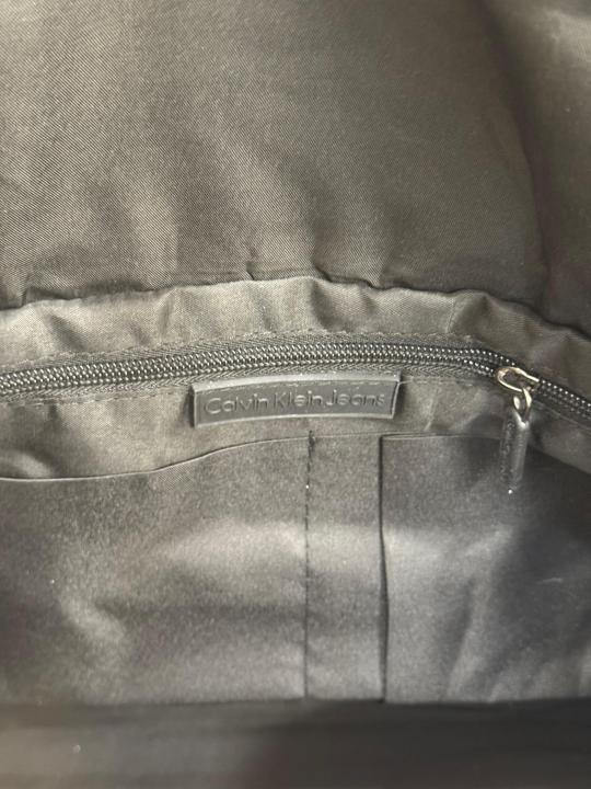 Calvin Klei_n Premium Travel Duffle Bag in Matte Black (Z0866)