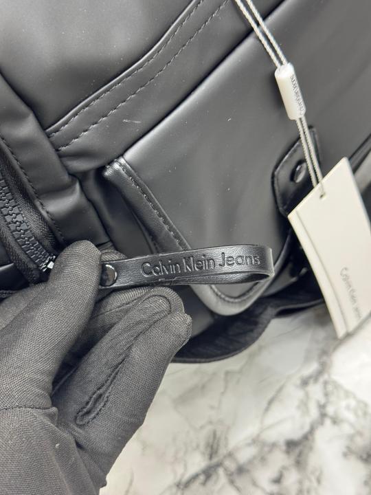 Calvin Klei_n Premium Travel Duffle Bag in Matte Black (Z0866)
