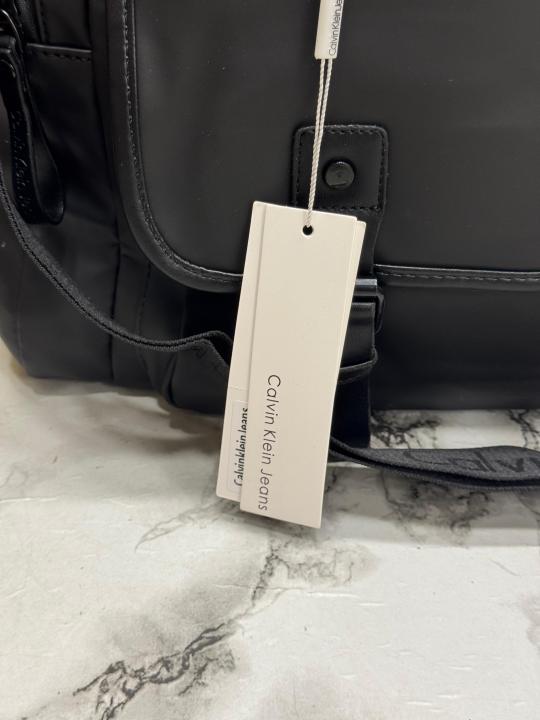 Calvin Klei_n Premium Travel Duffle Bag in Matte Black (Z0866)