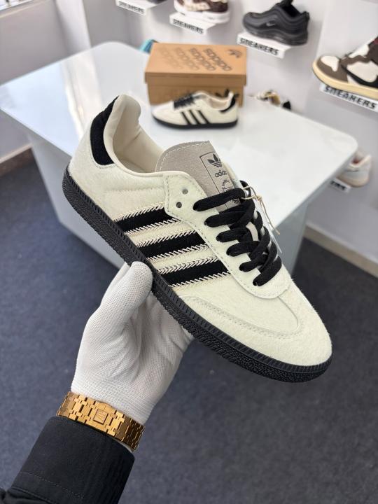s Samba Wonder White Black 582