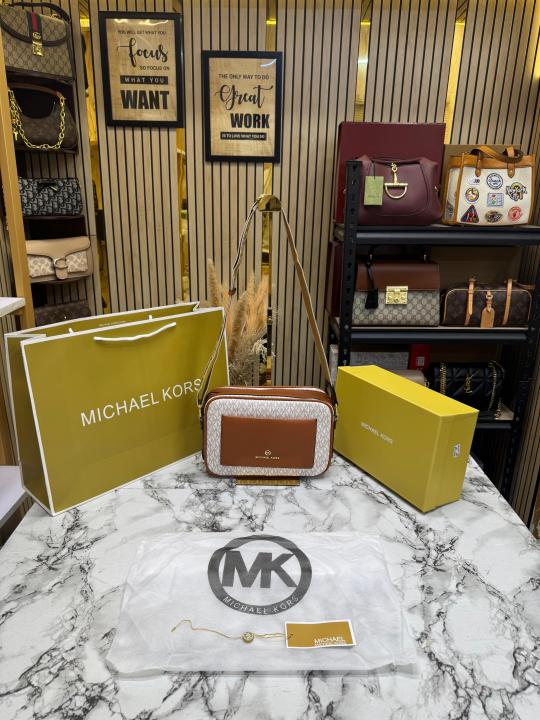 Michael Kor_s Maeve Shoulder Bag With Box  And Dust Bag Including Carry Bag (Beige)