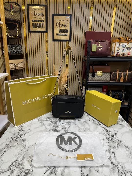 Michael Kor_s Maeve Shoulder Bag With Box  And Dust Bag Including Carry Bag (Black)
