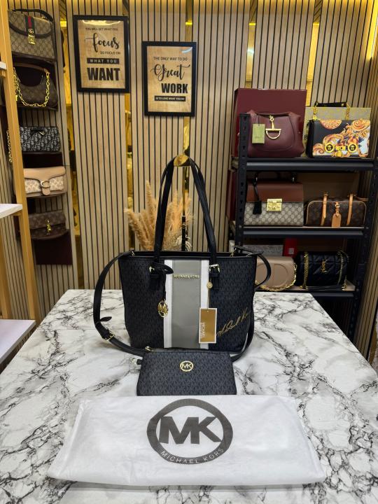 Michael Kor_s Jet Set Travel Signature Logo Tote Bag (Black)