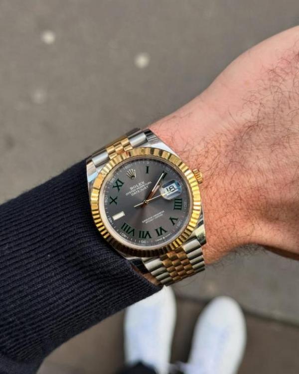 Role_x Oyster perpetual Date Just Automatic Gold heavy 480