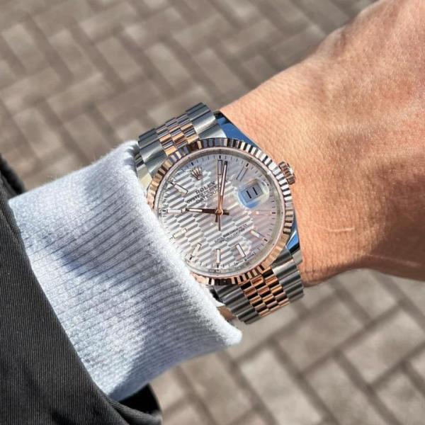 Role_x Oyster perpetual Date just Automatic Copper 481