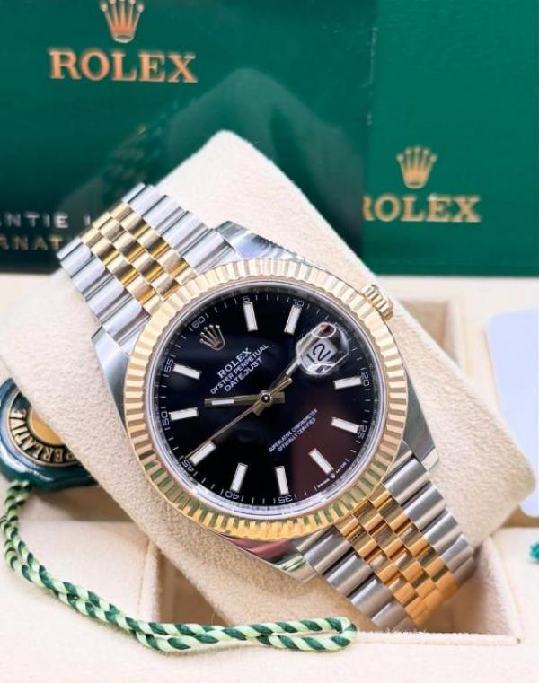 Role_x Oyster perpetual Date just Automatic Gold  484
