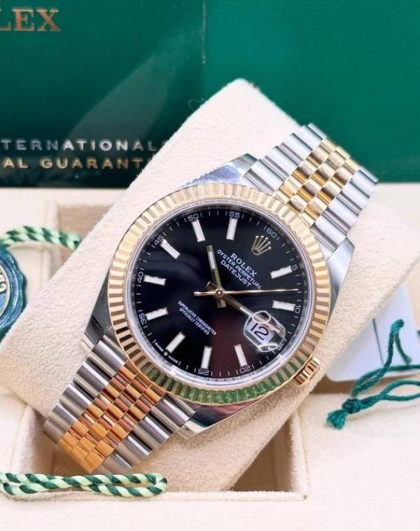 Role_x Oyster perpetual Date just Automatic Gold  484
