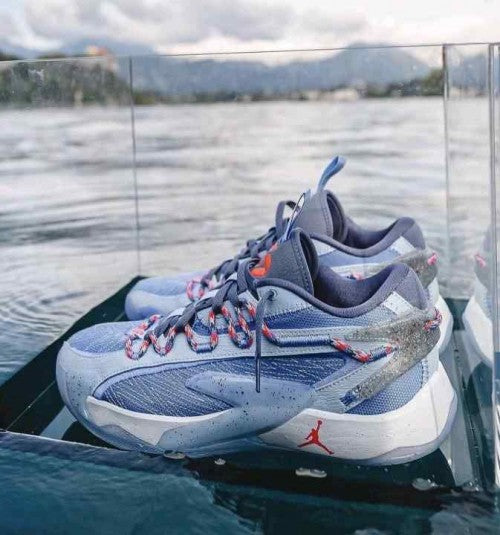 Nikee Air Jordan LUKA 2 LAKE BLED