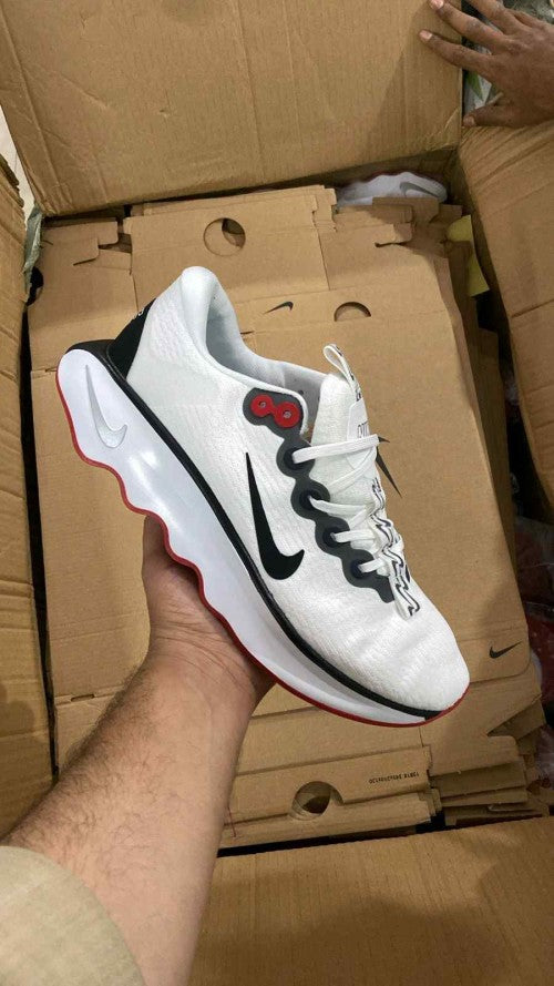 Nikee Zoom Motiva Training White