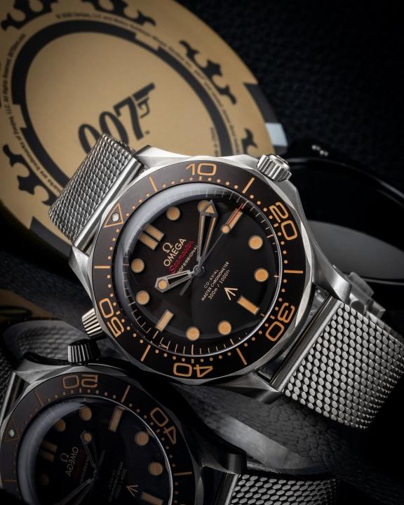 Omegg_a Seamaster Diver 300 Automatic Black Ring