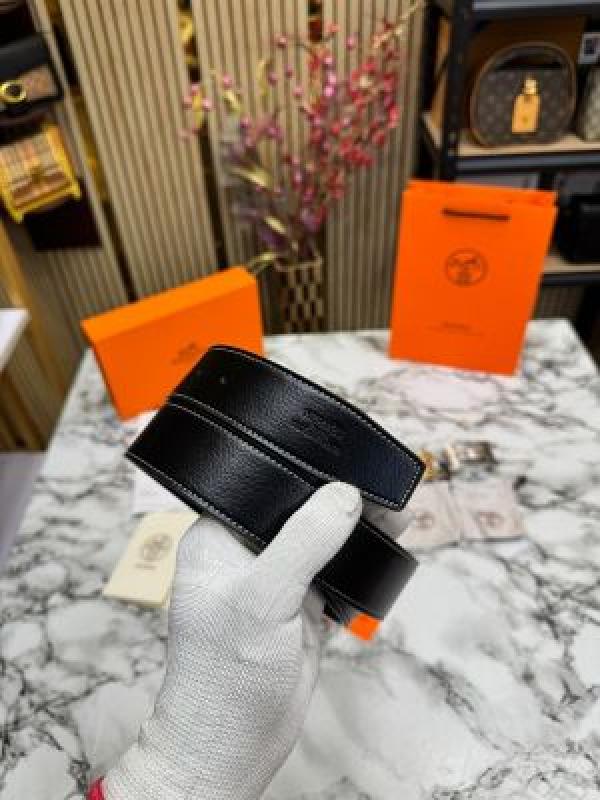 HERME_S BELT COMBO  WITH CARRY BAG AND DUST BAG WITH CARD AND BILL WITH OG BOX HS-10