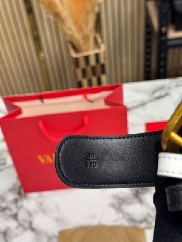 Valentin_o garavani v-logo leather belt with box and dust bag including carry bag (white-v37)