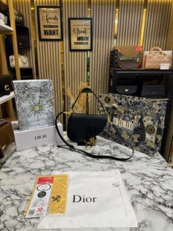 Christian dio_r Saddle Crossbody Premium Quality With Double Box And Dust Bag Including Carry Bag (Black-0447)