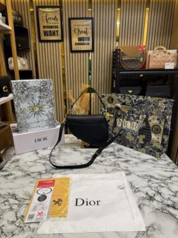 Christian dio_r Saddle Crossbody Premium Quality With Double Box And Dust Bag Including Carry Bag (Black-0447)