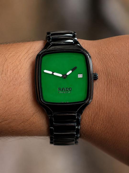 Rad o True Square Quartz Mens watch