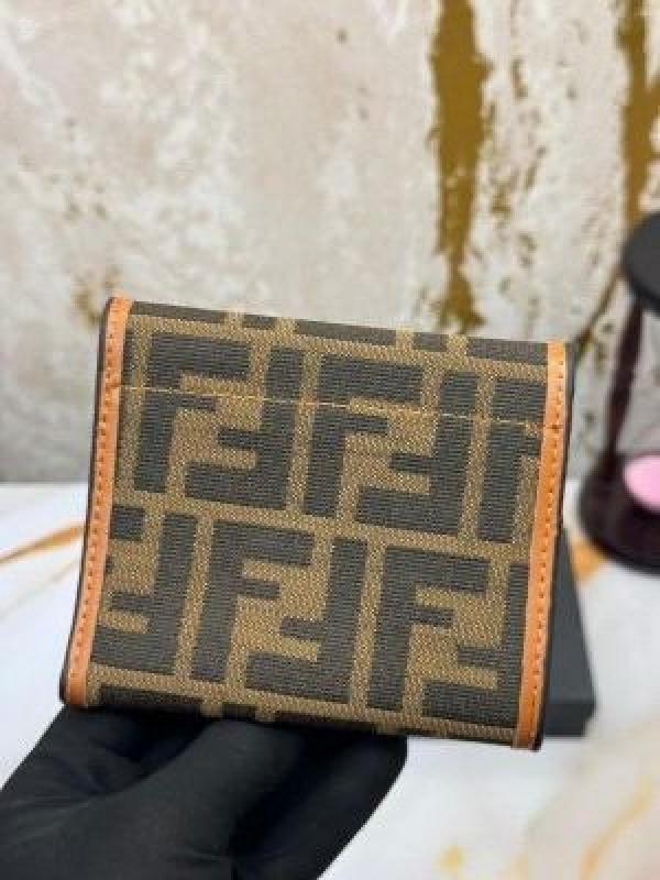 Fend_i Zucca Premium Tri-Fold Wallet (3142-2 Caramel)