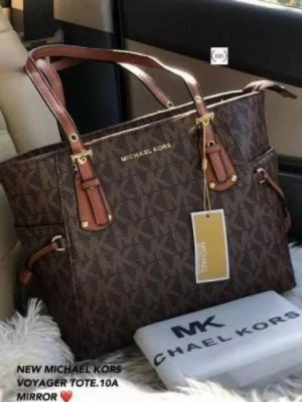 michae_l kors Voyager Tote Bag With Dust Bag (Brown-4616)
