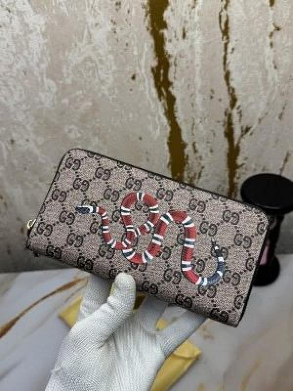 GUCC_I LONG ZIP AROUND WALLET WITH OG BOX AND DUST BAG (APRICOT SNAKE) 60017