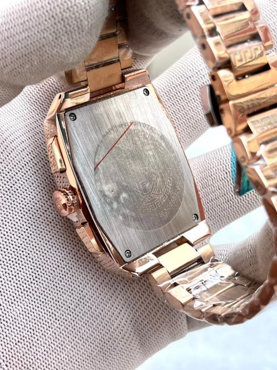 Versace Square Chain Reaction