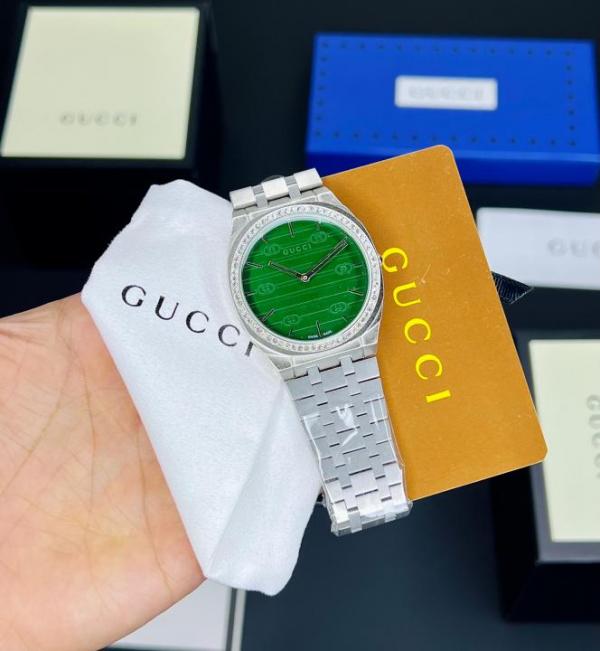 GUCC_I WATCH M-279