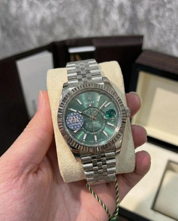 Rolee_x Oyster perpetual Sky Dweller  Z-R Premium