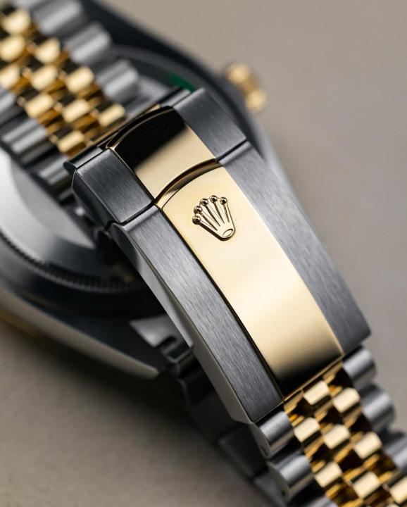 Rolee_x Oyster perpetual Sky Dweller  Z-R Premium