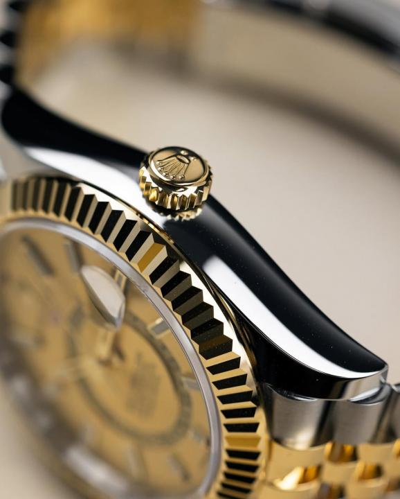 Rolee_x Oyster perpetual Sky Dweller  Z-R Premium