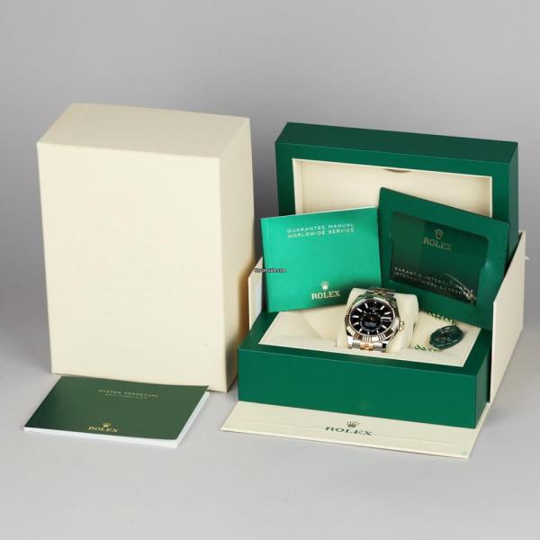 Rolee_x Oyster perpetual Sky Dweller  Z-R Premium