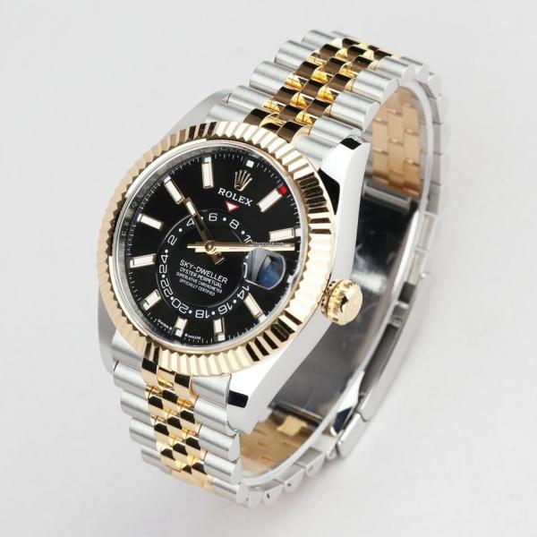 Rolee_x Oyster perpetual Sky Dweller  Z-R Premium