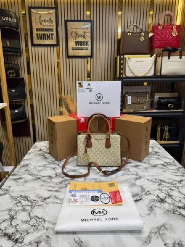 michae_l kors Camille Satchel Hand Bag In Signature logo-print Canvas With Double Og Box And Dust Bag (Beige Brown)
