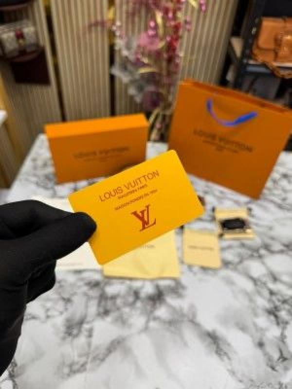 LOUI_S VUITTON BELT COMBO PREMIUM QUALITY WITH OG BOX WITH CARRY BAG (LV-3)