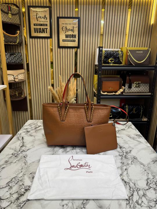 Christia_n Louboutin Embossed Leather Tote Bag With Pouch & Dust Bag (Brown) (66376)