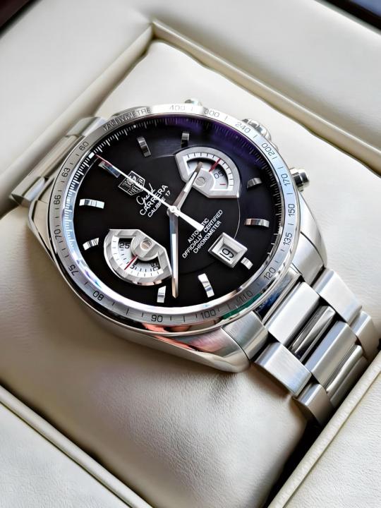 Tag Heuee_r carrera caliber 17
