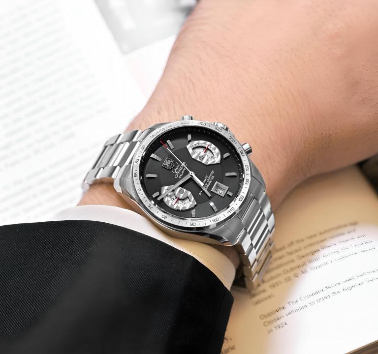 Tag Heuee_r carrera caliber 17