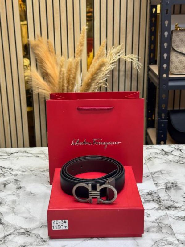 Salvatore Ferragam_o Ribbed Gancini Buckle Leather Belt With Box And Dust Bag Including Carry Bag (40-3)
