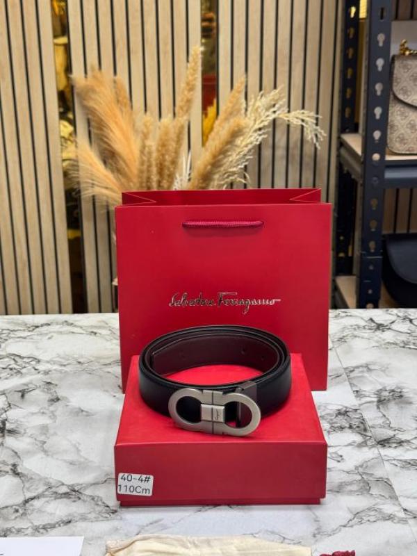 Salvatore Ferragam_o Smooth Gancini Buckle Leather Belt With Box And Dust Bag Including Carry Bag (40-4)