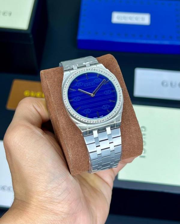 GUCC_I WATCH M-280