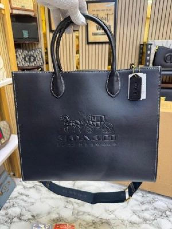 Coac_h Ace_Tote_Bag_Carryall_With_Box_And_Dust_Bag_(Black)