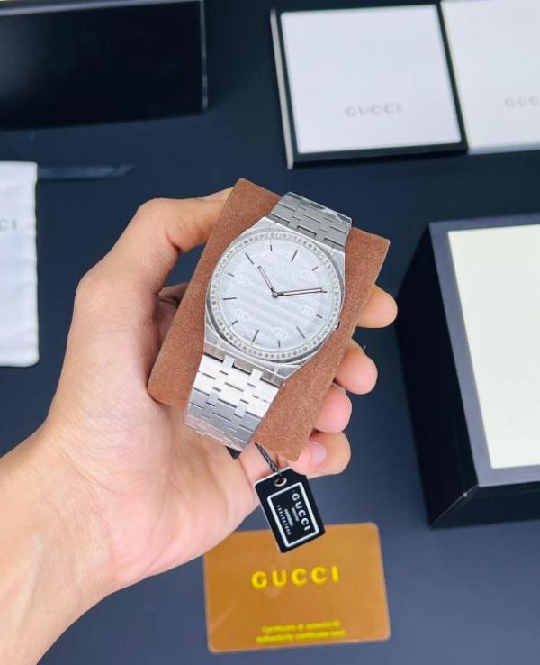 GUCC_CI WATCH M-277